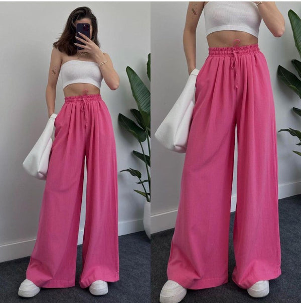 AUSGESTELLTE HOSE